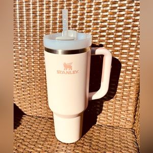 Stanley Quencher 2.0 FlowState 40oz.